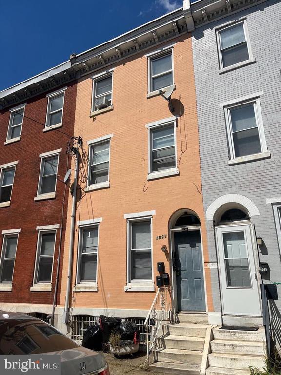 Photo - 2023 W Oxford St