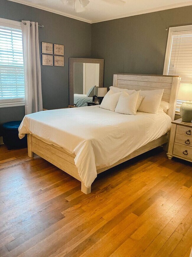 Photo - 407 Broad St