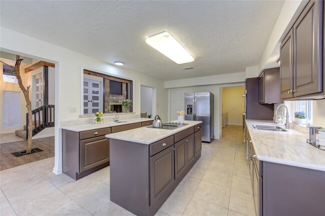 Photo - 15754 Walkwood Dr