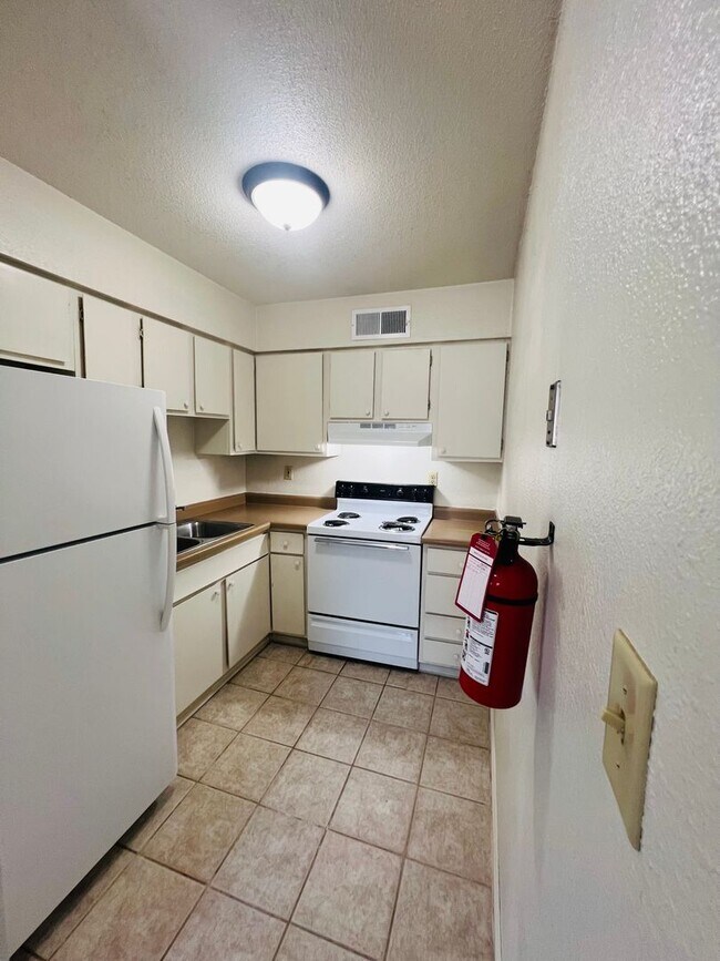 Photo - Spacious 1 Bedroom 1 Bath in the heart of Coralville!