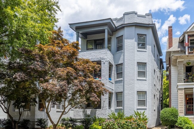 Photo - True Ghent Beauty 2/1 Move in Now