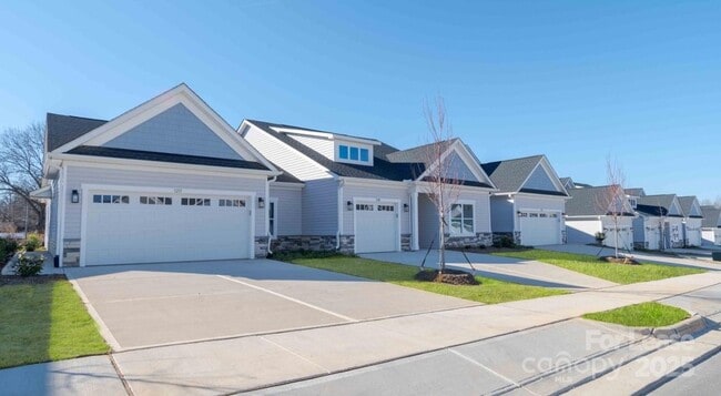Building Photo - 1302 Dallas Cherryville Hwy Rental