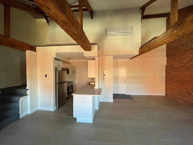 Photo - 8 central street