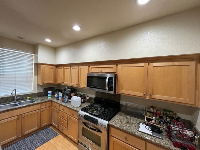 Photo - Modern 3B/3.5B Townhouse in Sunnyvale