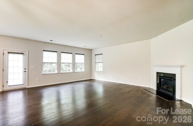 Photo - 2337 Abundance Ln