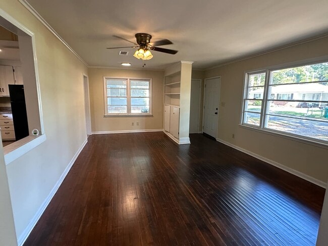 Photo - 617 Hibner St