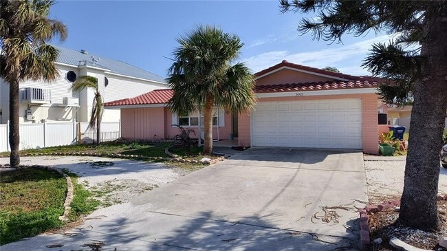 Building Photo - 3005 Gulf Blvd