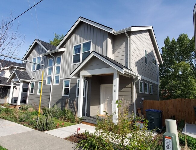 Building Photo - Modern 3-Bedroom Home in Bellingham!