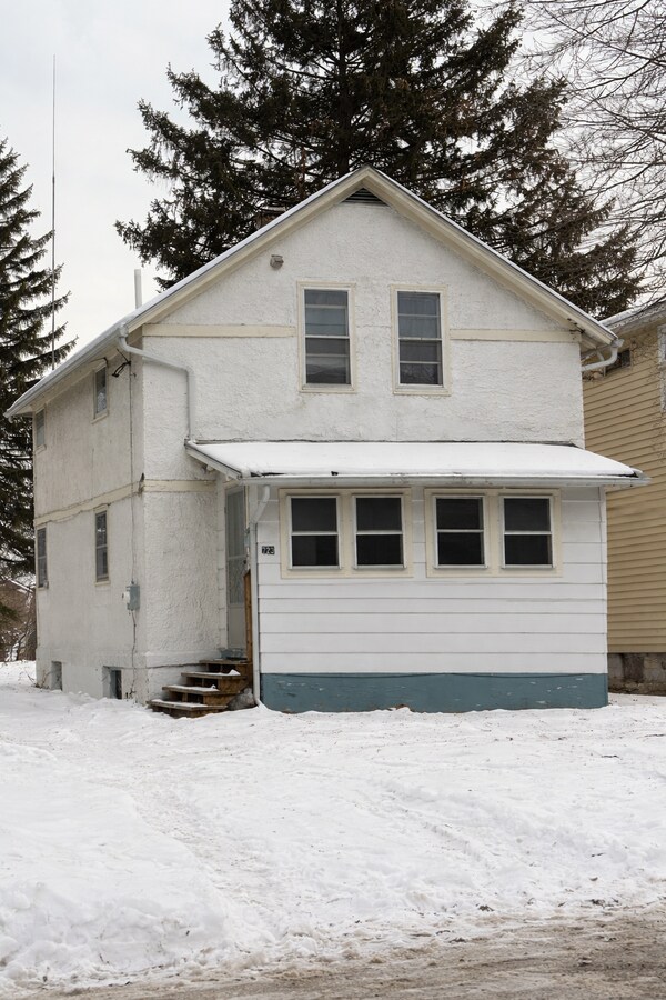 Photo - 723 W Court St