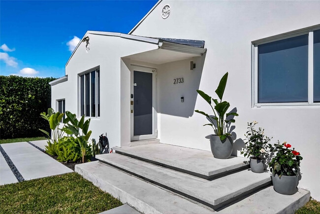 Photo - 2733 SW 15th St
