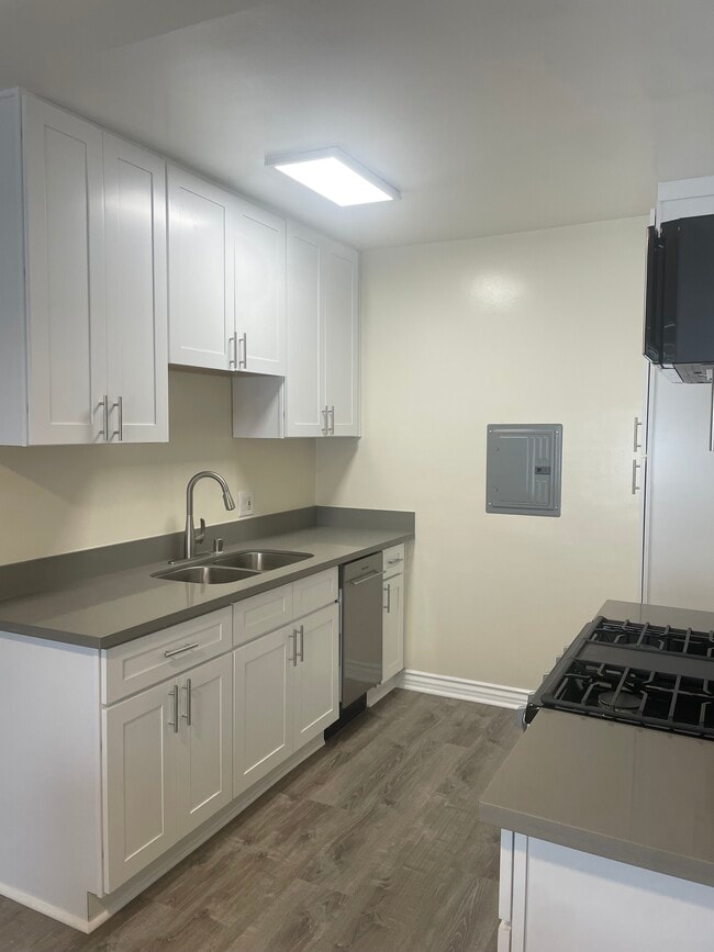 Kitchen - Park Seville Unit 3