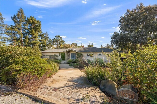 Photo - Beautiful remodeled 3 Bed 2 Bath home in L...