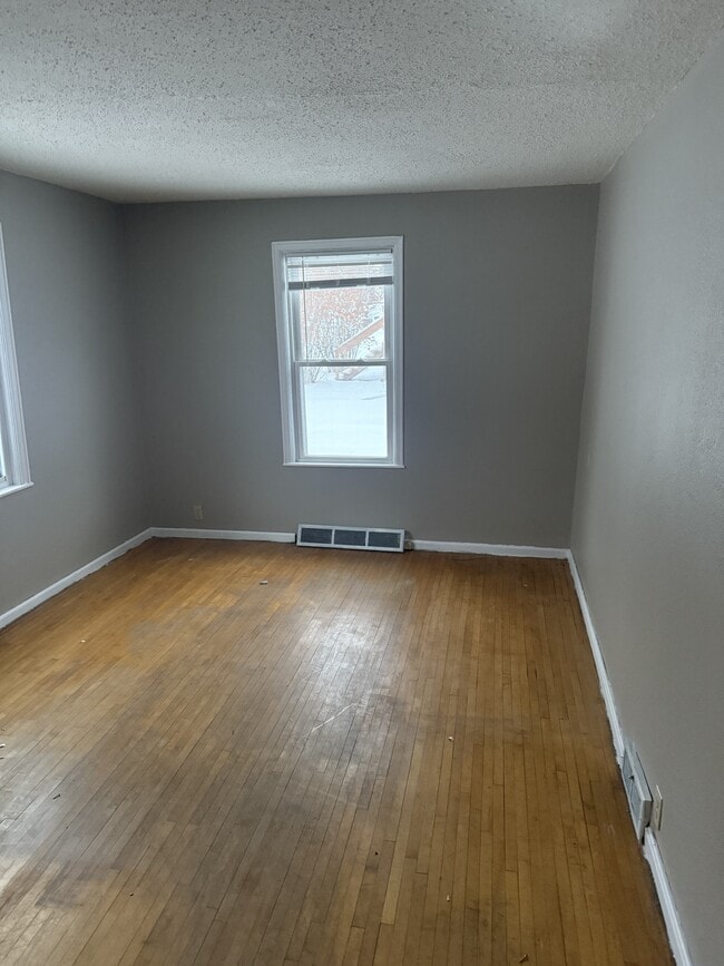 Photo - 612 W Laurel St