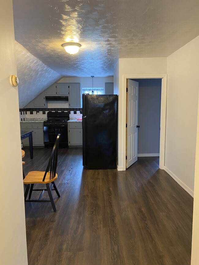 Photo - 198 Tecumseh St Unit 3rd floor