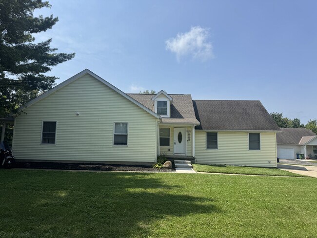 Building Photo - 703 Kenny Ln Unit 1