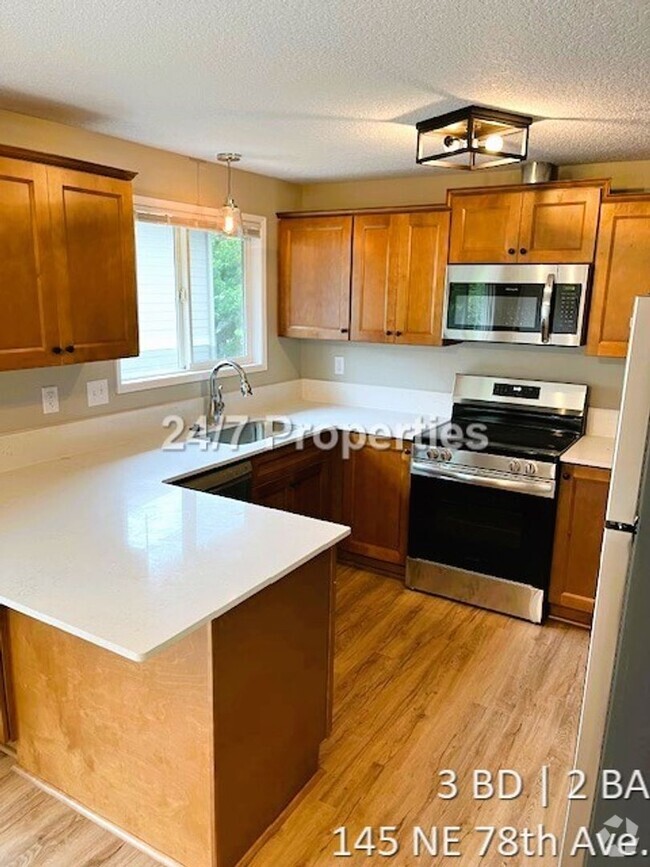 Building Photo - Fully Remodeled - 3BD I 2BA NE PDX HOME