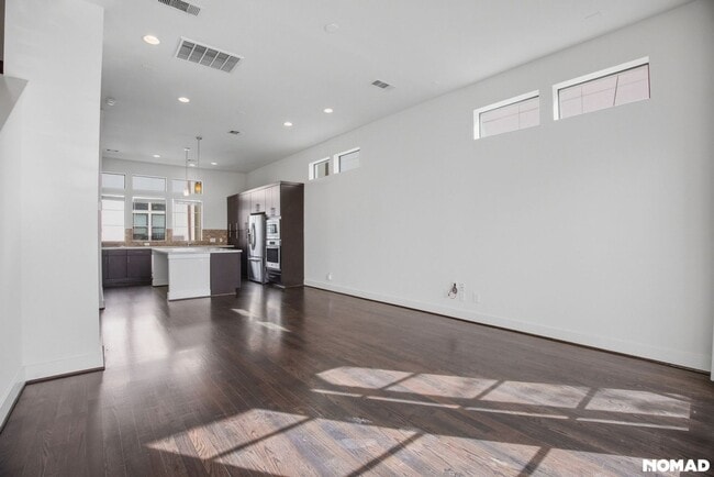 Photo - 1706 Alamo St