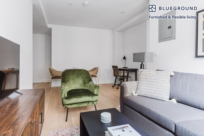 Photo - 160 E 48th St Unidad SI FL8-ID1606