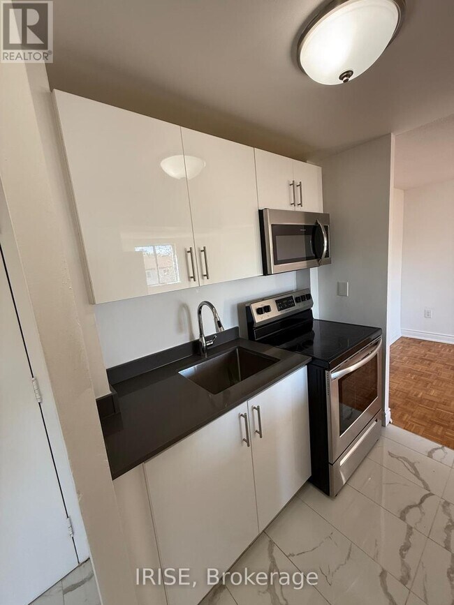 Photo - 7555 Goreway Dr Unit 266