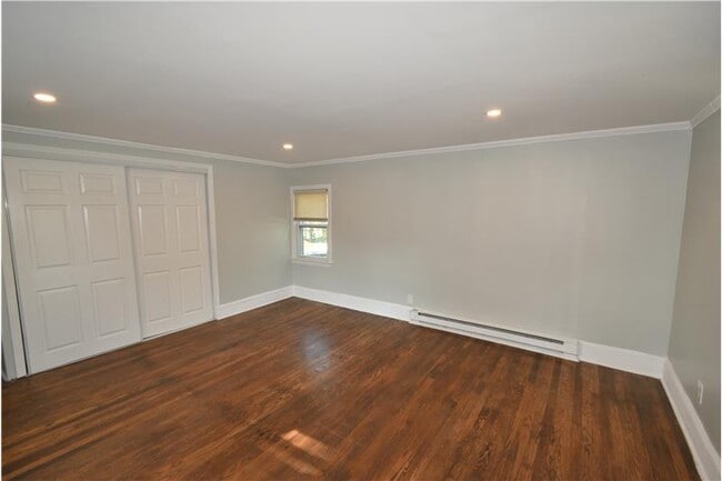 Photo - 164 W Front St