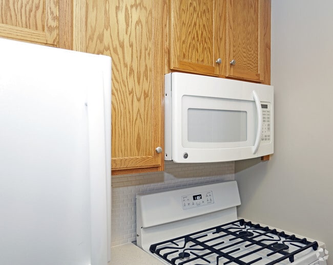 Saddle Brook Apartments