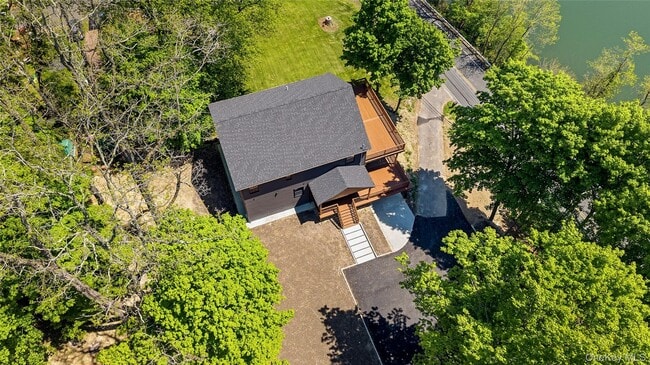 Photo - 548 Lakes Rd