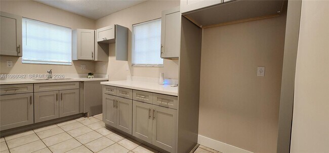 Photo - 800 SW 10th Ave Unidad 810