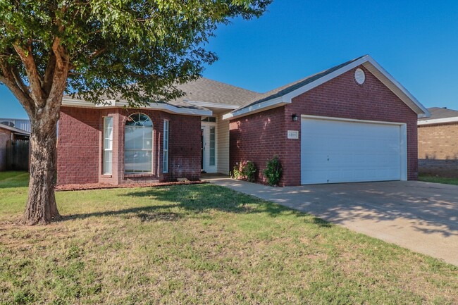 Cozy Home in Frenship ISD! - Cozy Home in Frenship ISD!