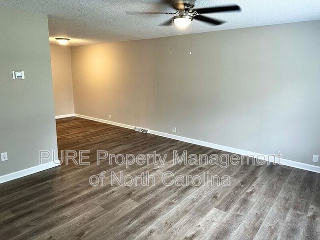 Photo - 916 W 5th Ave