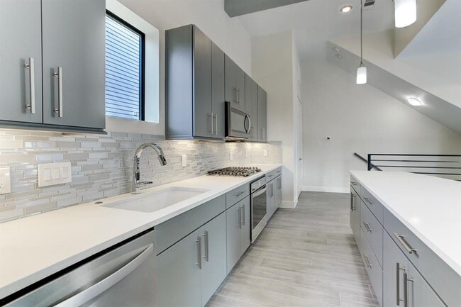 Photo - 3106 Eunice St