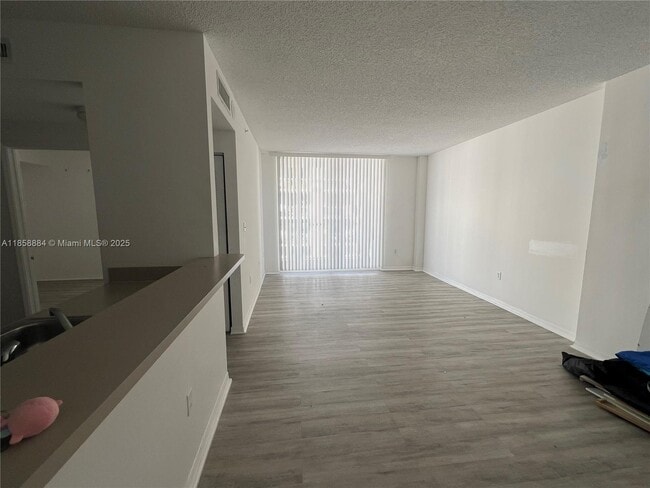 Photo - 5099 NW 7th St Unidad 1006