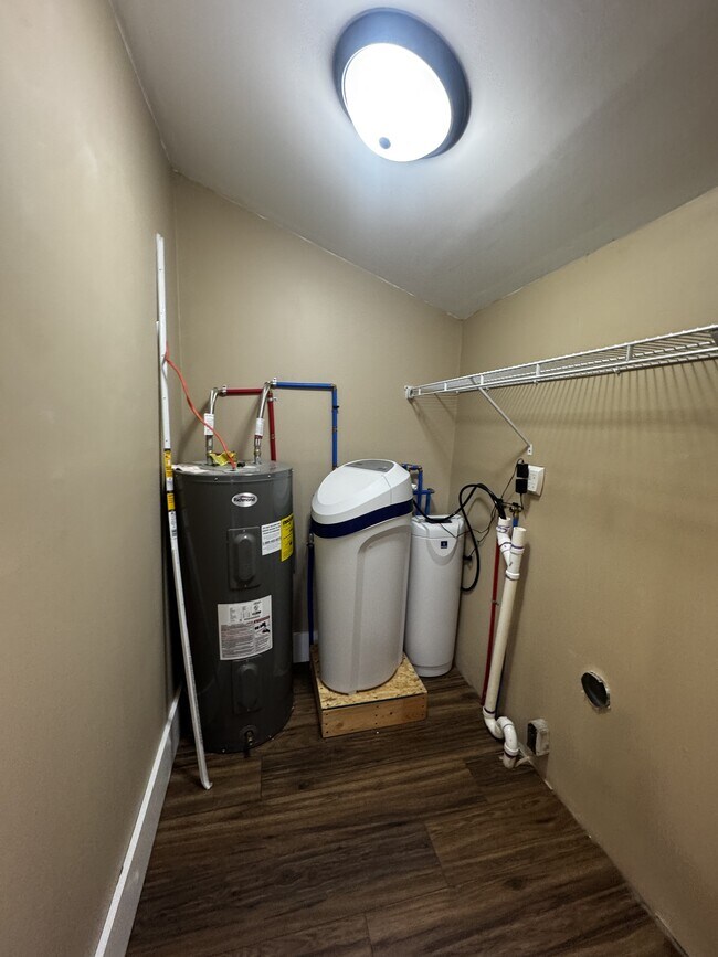 Photo - 904 S Bell St