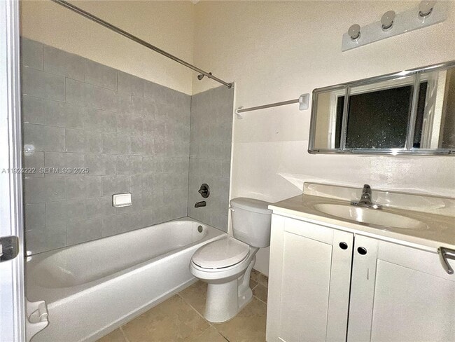 Photo - 1253 SW 2nd St Unit 209