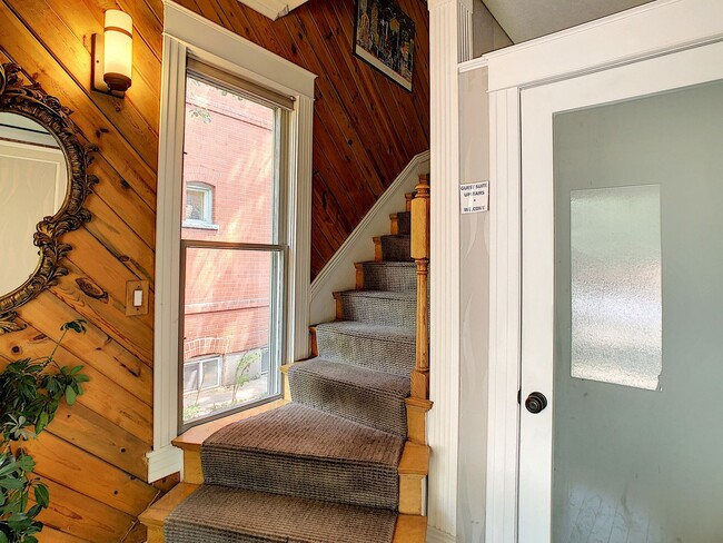 Photo - Sherman St- JK Unidad Sherman St Upstairs