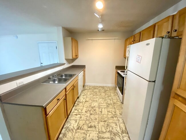 1301 Harts Ridge Dr