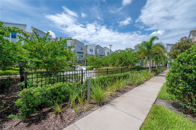 Building Photo - 1162 25th Way N