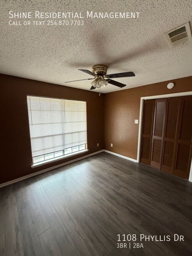 Photo - 1108 Phyllis Dr