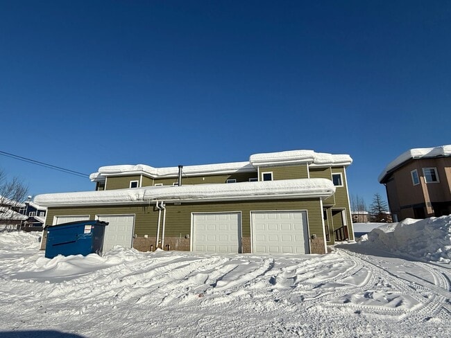 Building Photo - 2803 Wilson St Unit #4