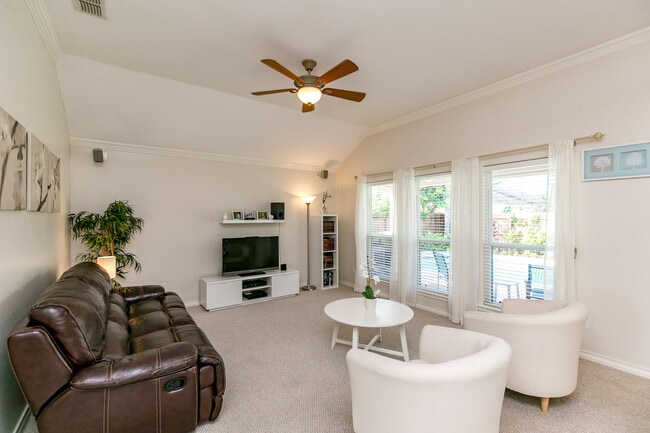 7005 Madiera Dr