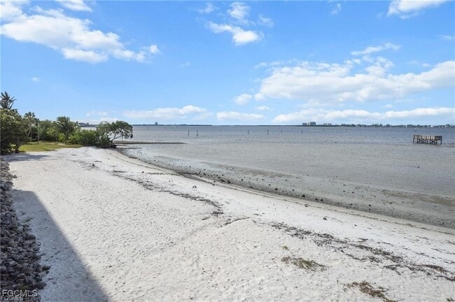 Photo - 11650 Pointe Cir