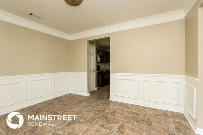 Photo - 6233 Selborn Dr SW