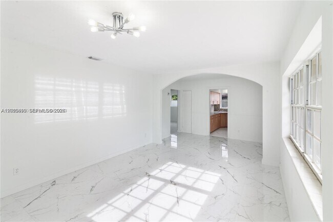 Photo - 40 NW 32nd Ave Unidad A