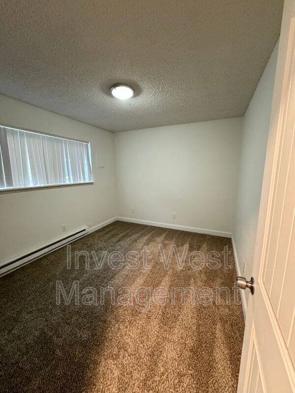 Photo - 944-933 33rd Ave Unidad 2