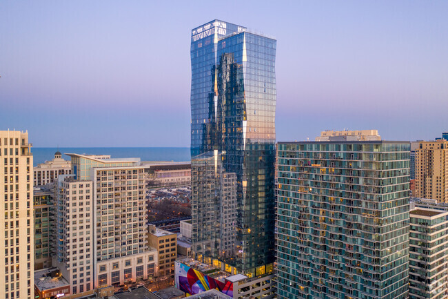 Building Photo - Arrive Michigan Avenue Rental