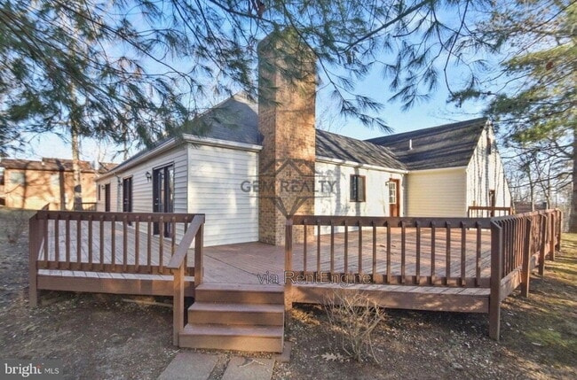 206 Fairway Cir