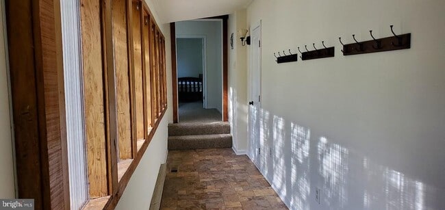 Photo - 6721 Springhouse Ln