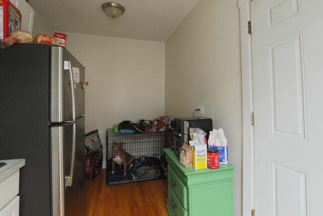 Photo - 837 W Cornelia Ave Unit N4