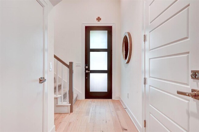 Photo - 1125 Saucedo St