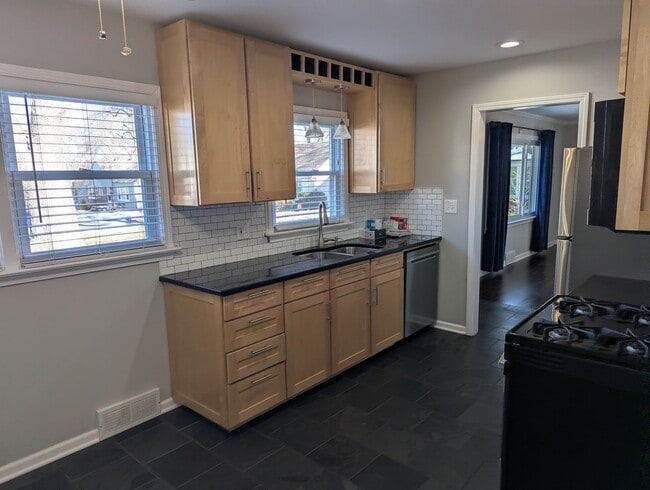 Photo - Remodeled 2 Bedroom 1.5 Bath - Overland Park