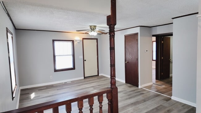 Photo - 310 E Jackson St